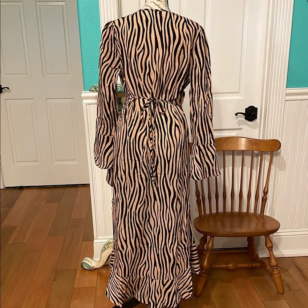 Elegant Beige Zebra Print Wrap Dress - Picture 2 of 4